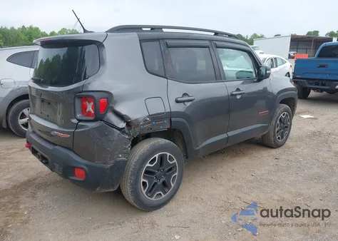 2017 Jeep Renegade Trailhawk 4X4 from USA, damaged, VIN ZACCJBCB0HPF64059